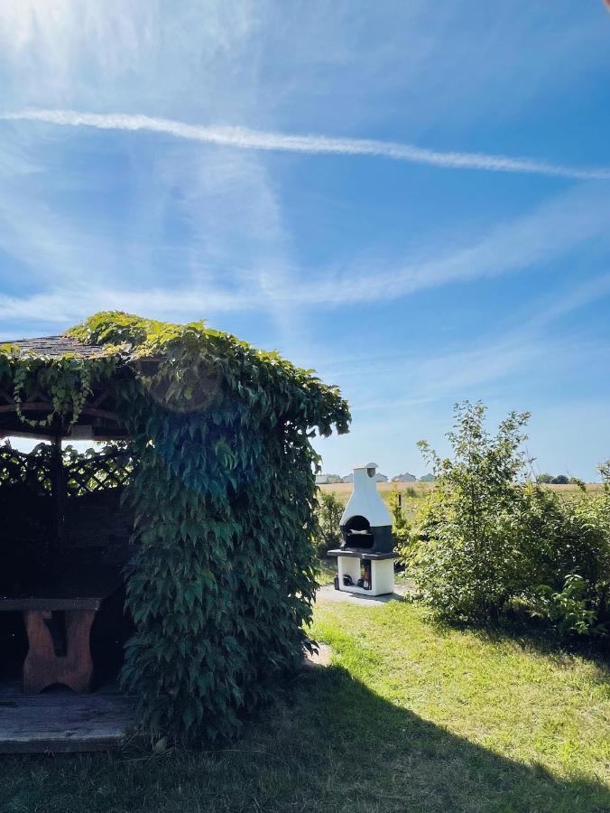 Ostrovia - Pokoje Nad Morzem Ostrowo  Bagian luar foto